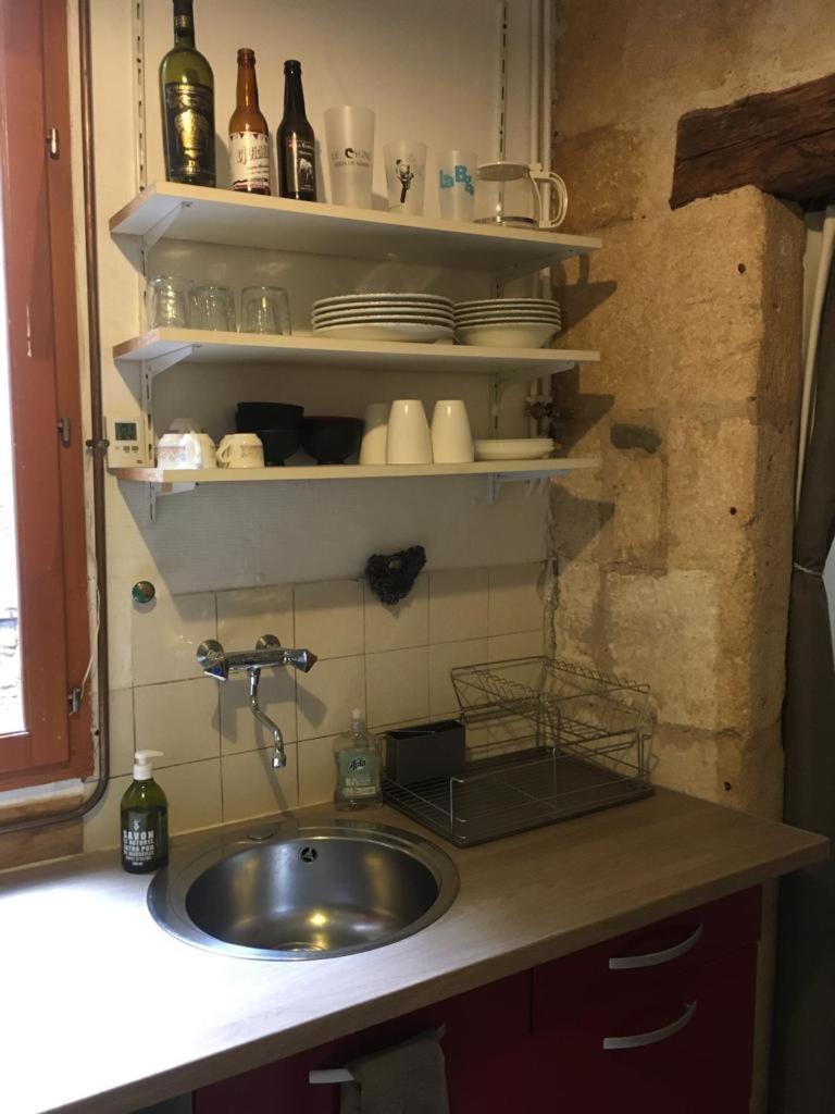 Appart Sympa Dans Le Vieux Ним Экстерьер фото
